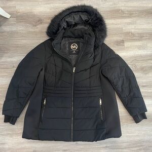 Michael Kors Women's Black Hooded Puffer Jacket never worn size 3x